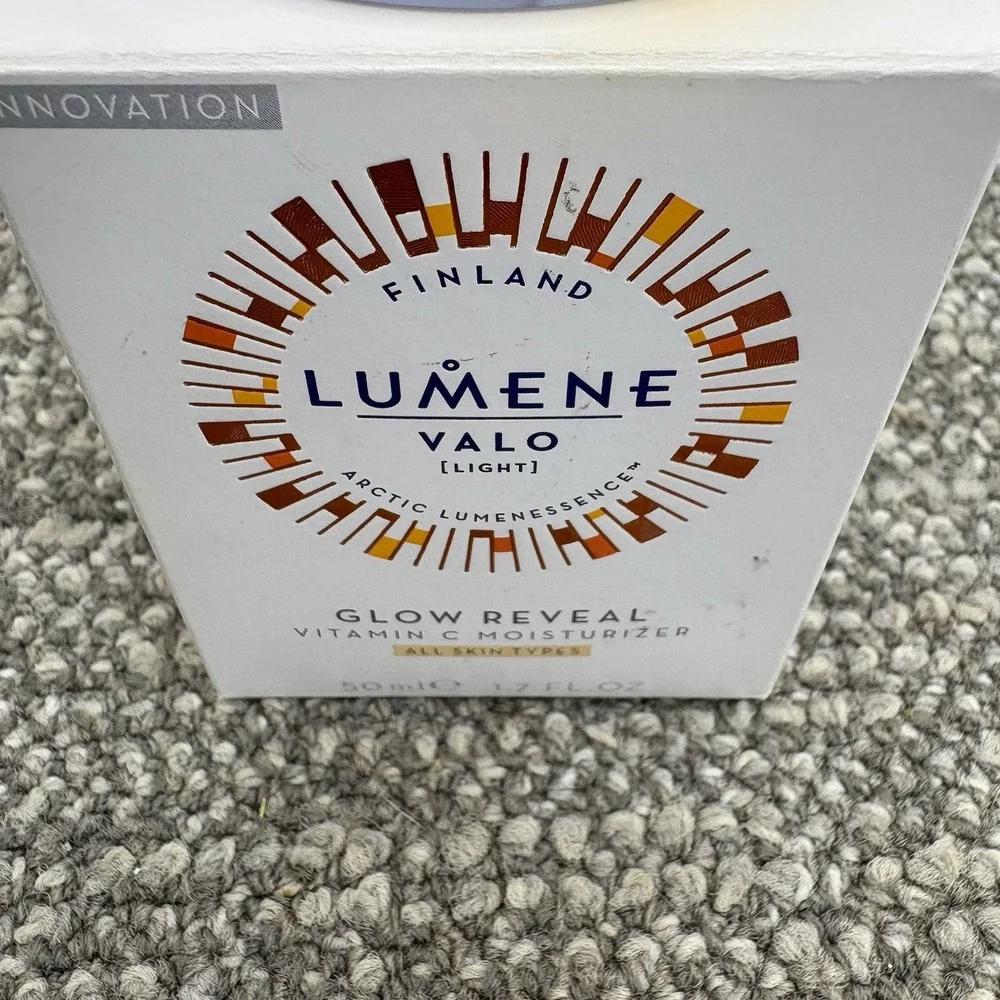 NEW Lumene Valo Light‎ Glow Reveal Facial Moisturizer Vitamin C 1.7 oz NIB